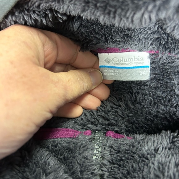 Columbia Women's Size 3X Dark Gray Full Zip Coat With "Furry" Polyester Shell - Picture 6 of 7